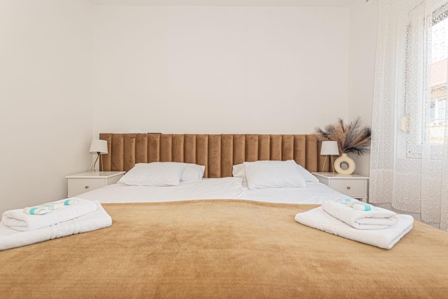 Apartment Mozart シベニク エクステリア 写真