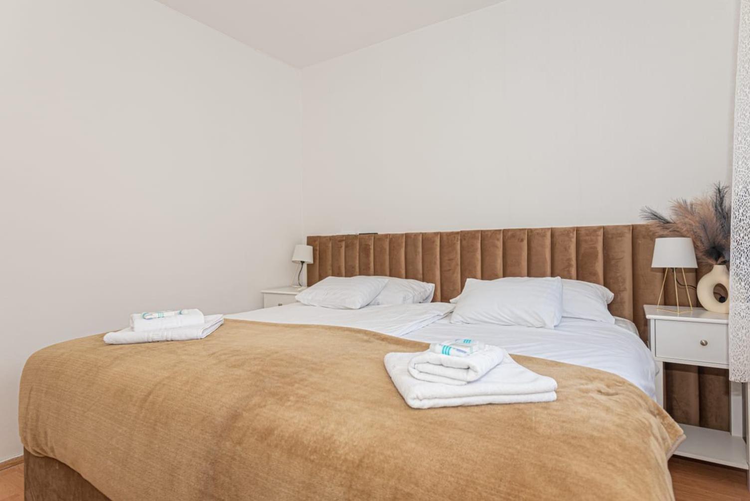Apartment Mozart シベニク エクステリア 写真