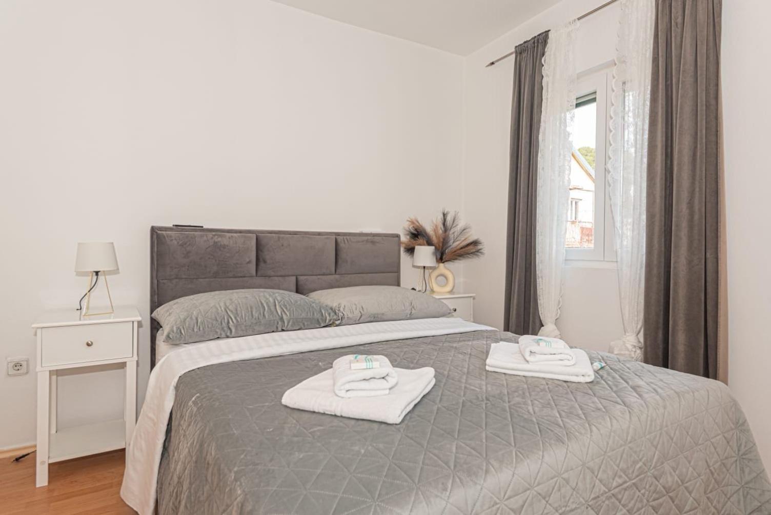 Apartment Mozart シベニク エクステリア 写真
